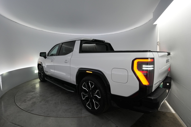 2025 GMC Sierra EV