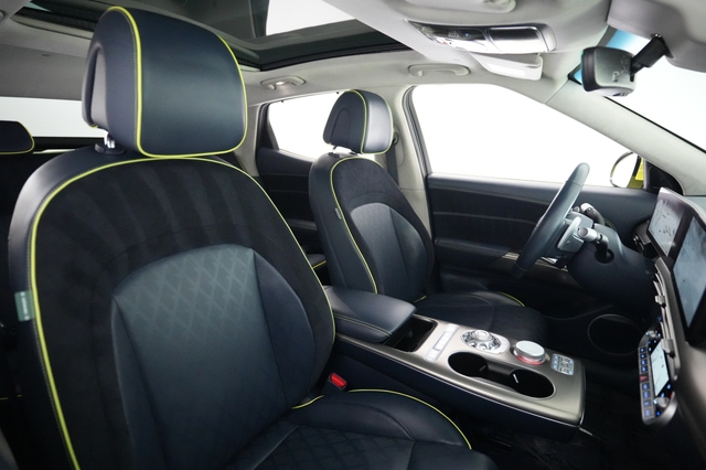 2023 Genesis GV60