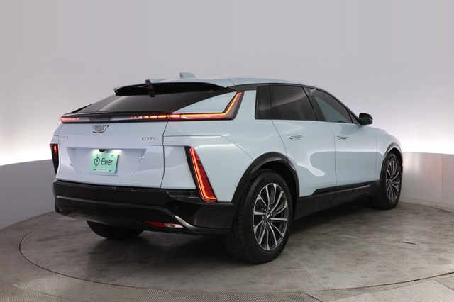 2024 Cadillac Lyriq