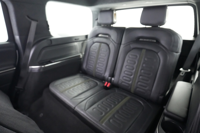 2024 Rivian R1S