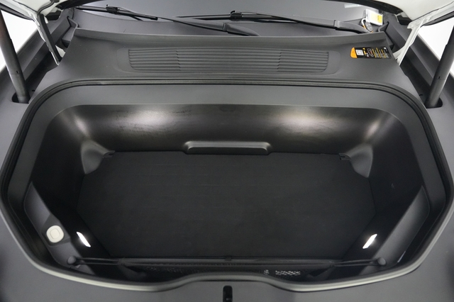 2024 Rivian R1S