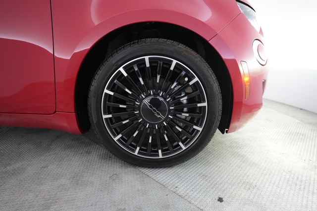 2024 Fiat 500e