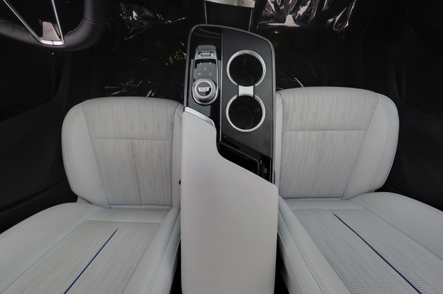2024 Cadillac Lyriq