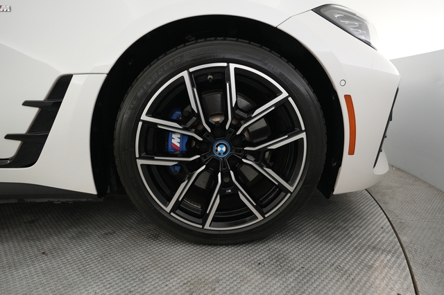 2022 BMW i4
