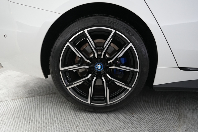 2022 BMW i4