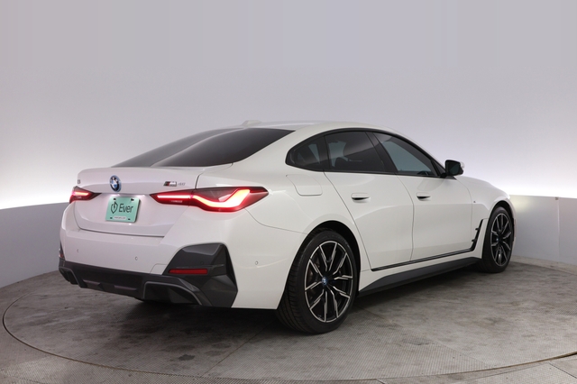 2022 BMW i4