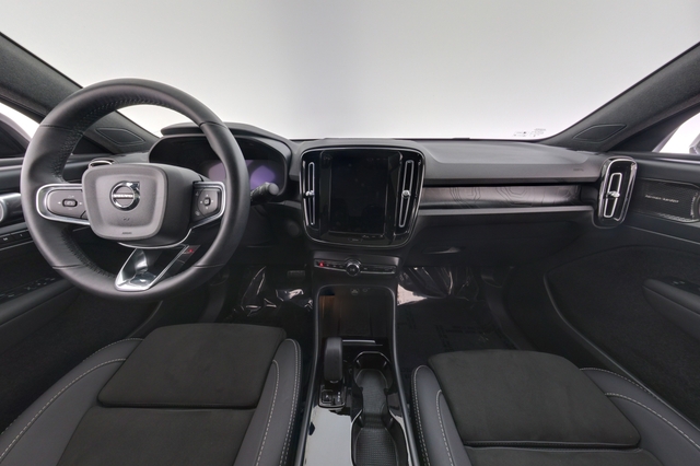 2023 Volvo C40 Recharge