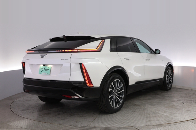 2024 Cadillac Lyriq