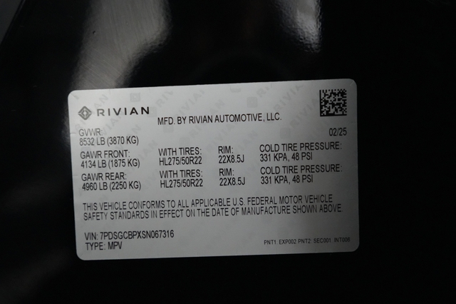 2025 Rivian R1S