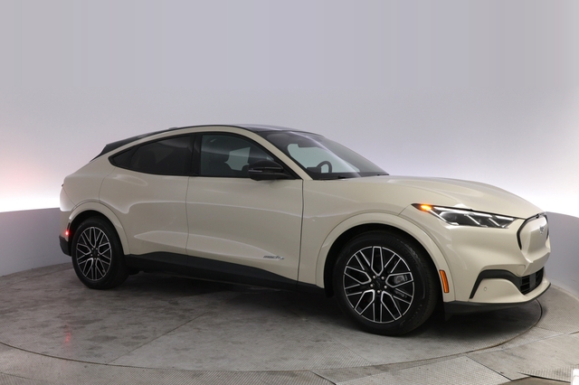 2025 Ford Mustang Mach-E