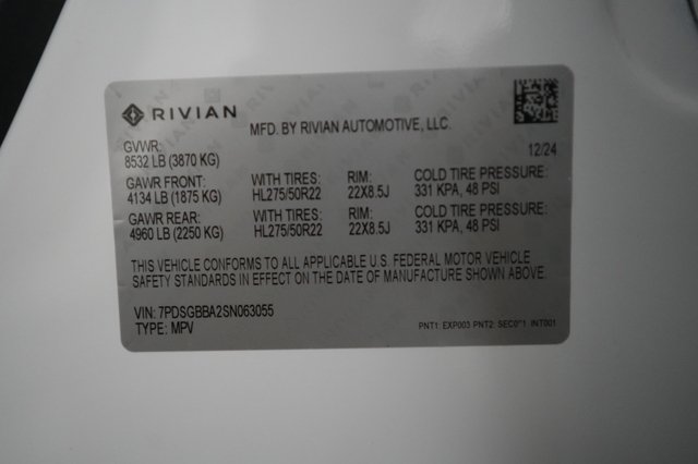2025 Rivian R1S