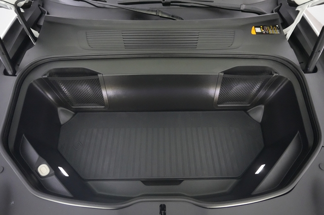 2025 Rivian R1S
