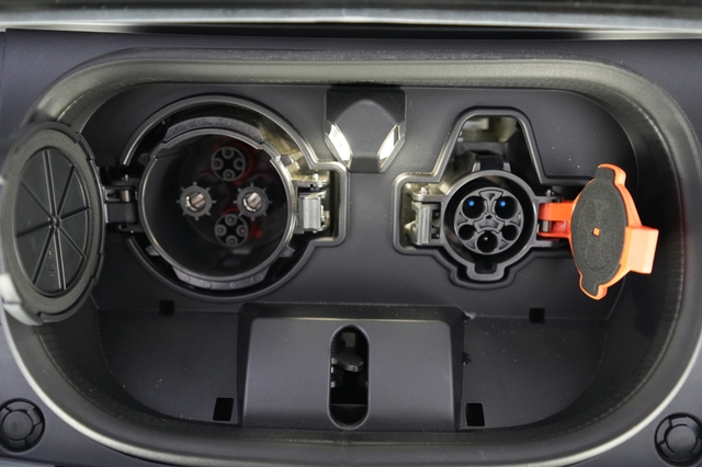 2025 Nissan LEAF