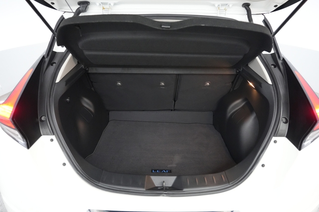 2025 Nissan LEAF