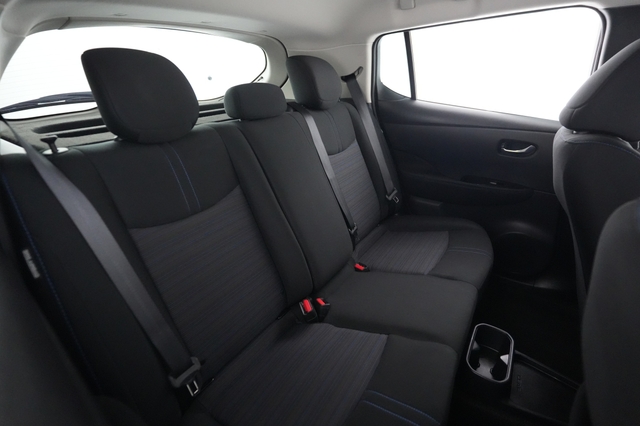 2025 Nissan LEAF