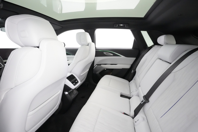 2024 Cadillac LYRIQ