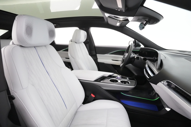 2024 Cadillac LYRIQ
