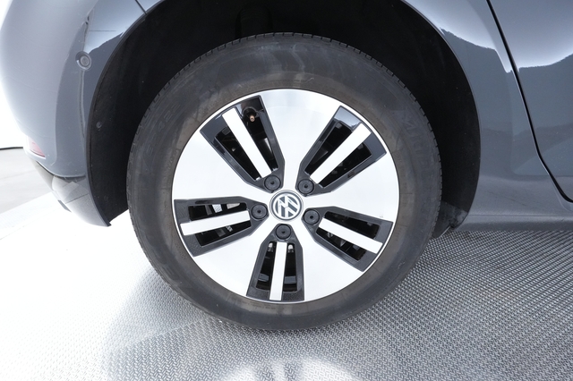2019 Volkswagen e-Golf