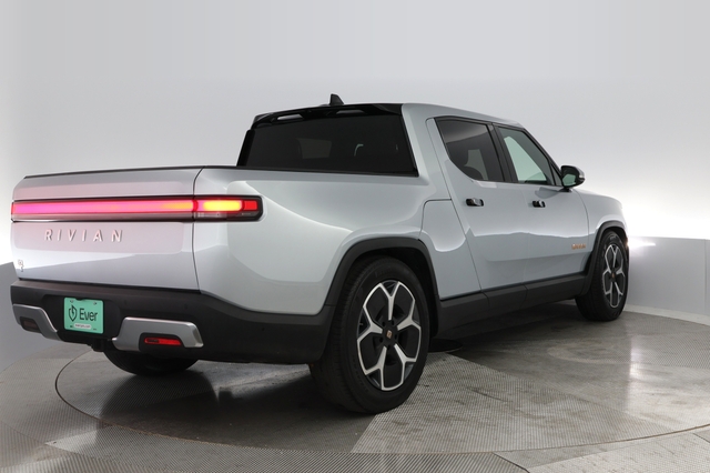 2022 Rivian R1T
