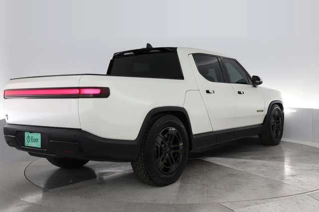 2022 Rivian R1T