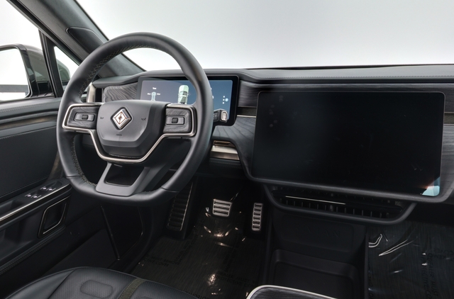 2022 Rivian R1T