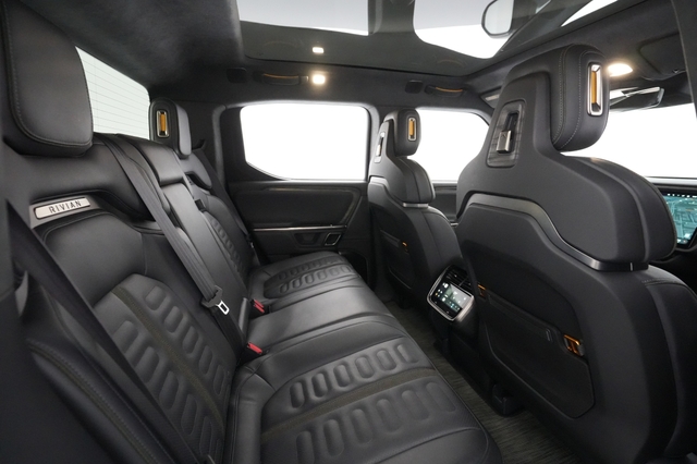 2022 Rivian R1T