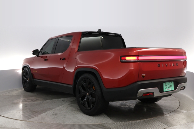 2022 Rivian R1T