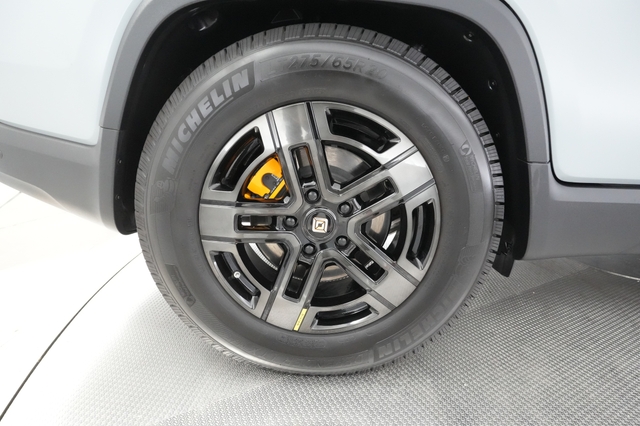 2022 Rivian R1T