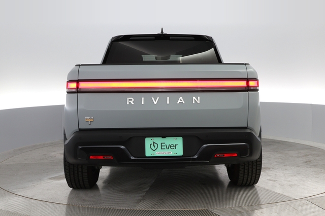 2022 Rivian R1T