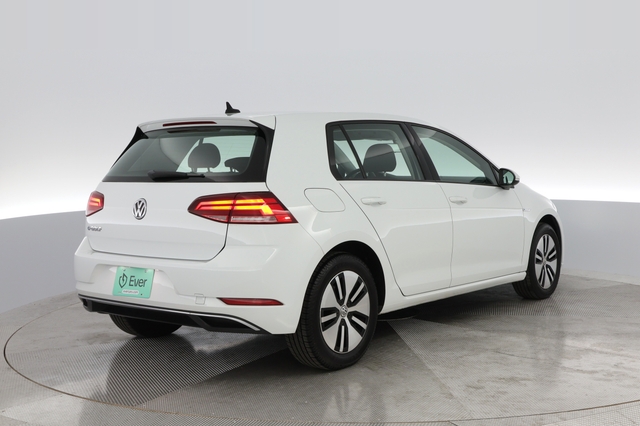 2018 Volkswagen e-Golf