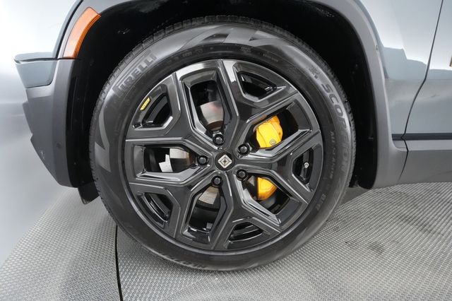 2022 Rivian R1T