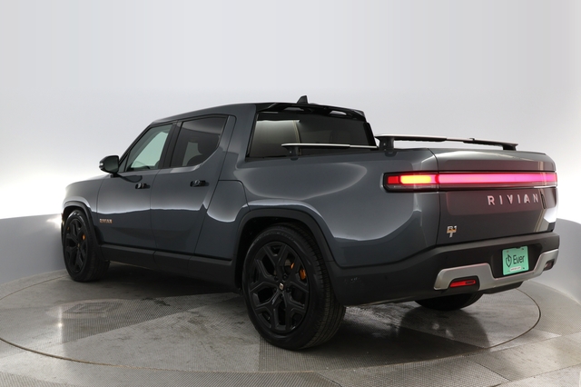 2022 Rivian R1T