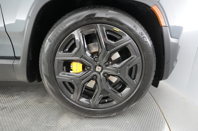 2022 Rivian R1T