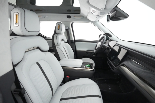 2022 Rivian R1T