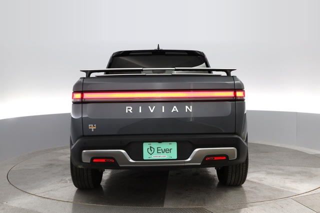 2022 Rivian R1T