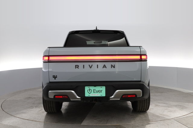 2022 Rivian R1T