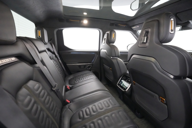 2022 Rivian R1T