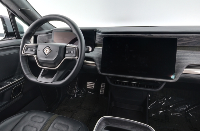 2022 Rivian R1T
