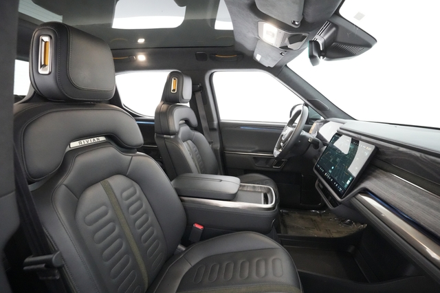 2022 Rivian R1T