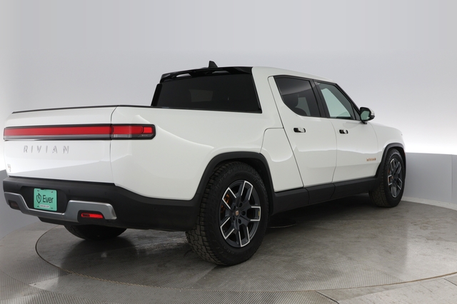 2022 Rivian R1T