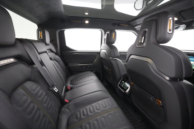 2022 Rivian R1T