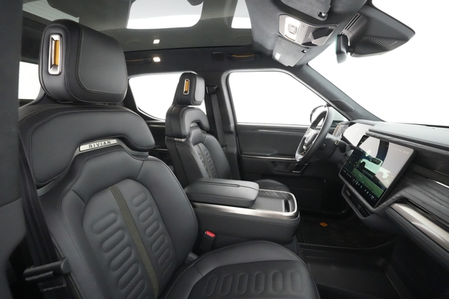 2022 Rivian R1T