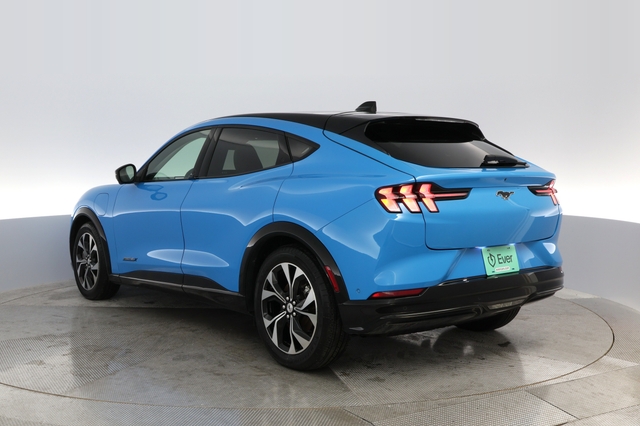 2022 Ford Mustang Mach-E