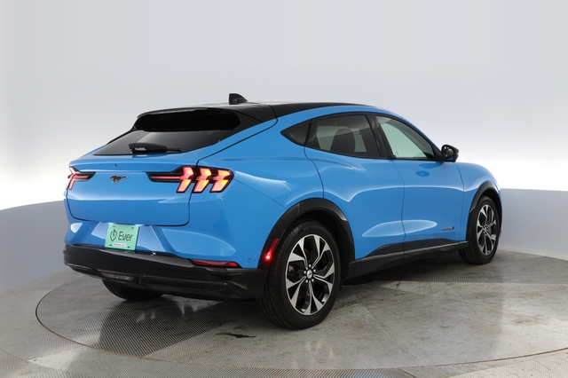 2022 Ford Mustang Mach-E