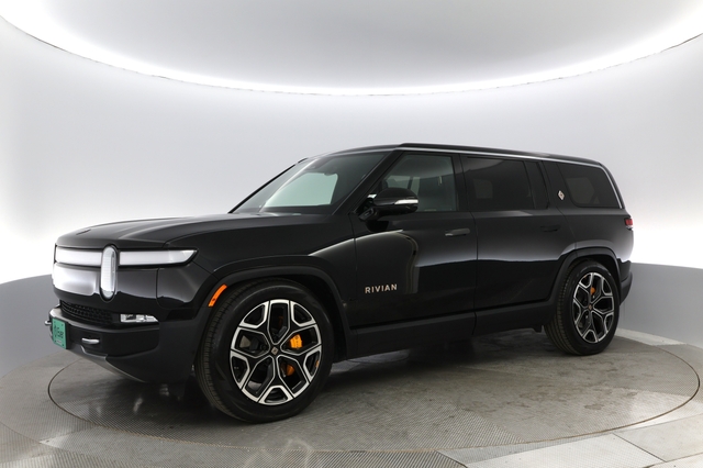 2022 Rivian R1S