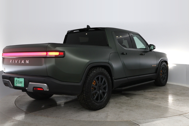 2022 Rivian R1T