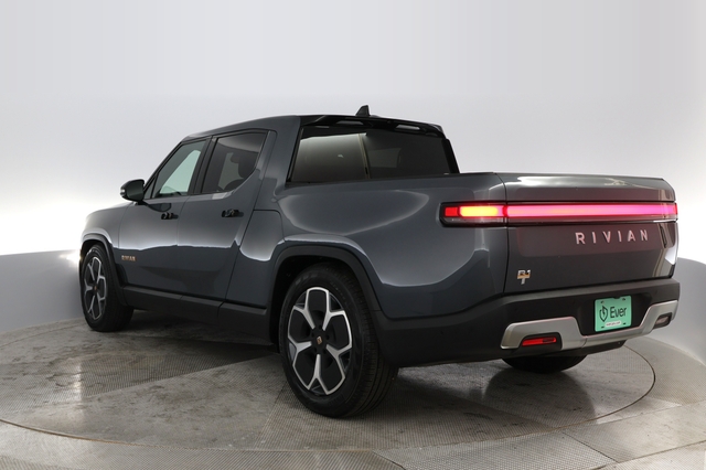 2022 Rivian R1T