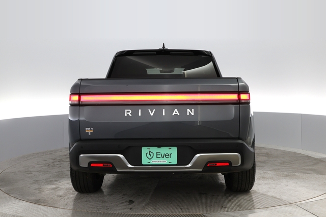 2022 Rivian R1T