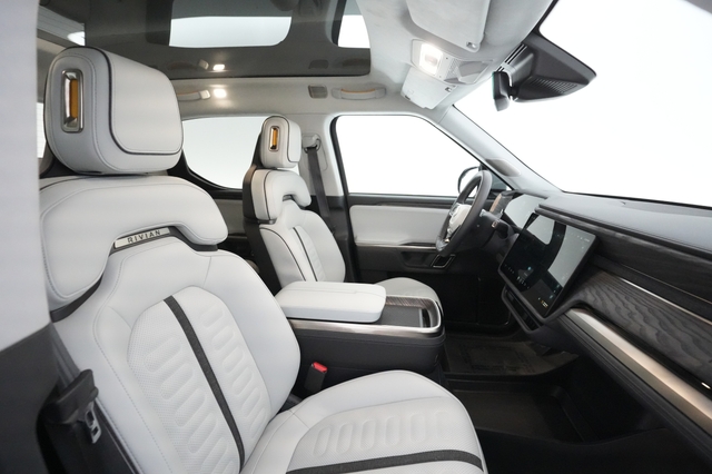 2022 Rivian R1T