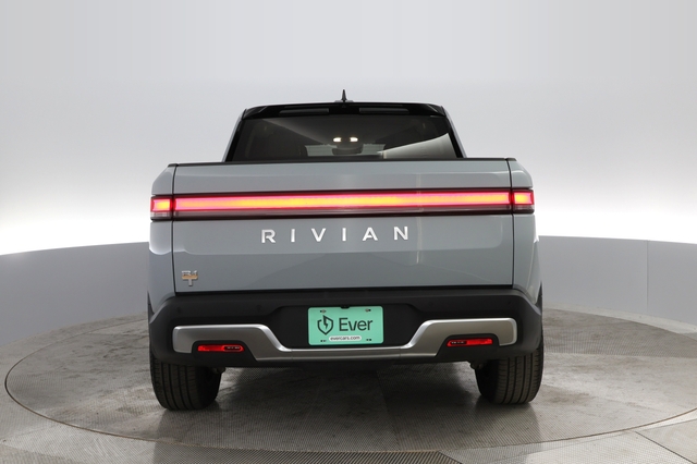 2022 Rivian R1T